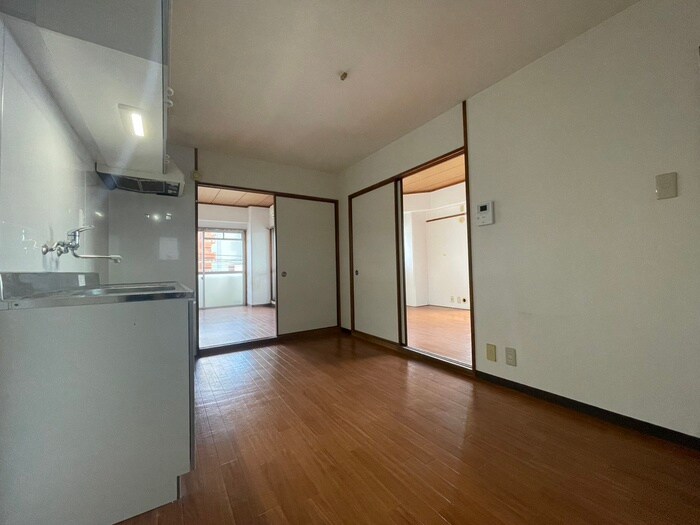 物件内観写真9　(居室)