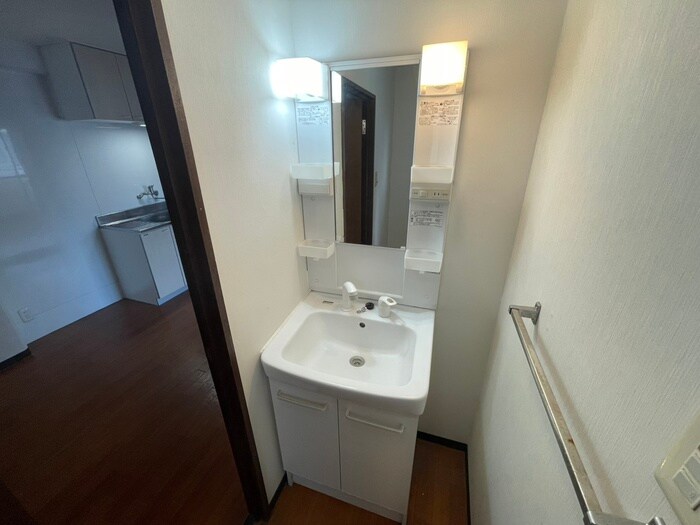 物件内観写真12　(洗面)