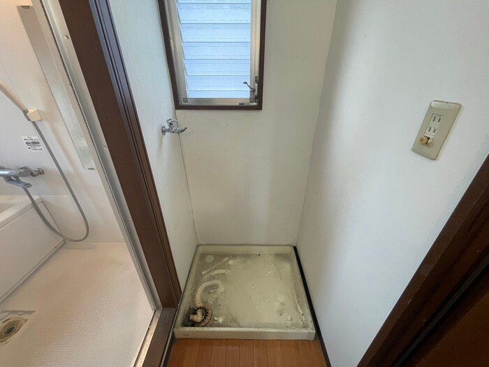 物件内観写真21　(洗濯機置場)