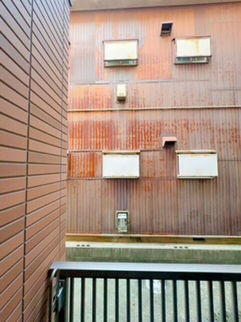 物件内観写真18　(室内からの展望)