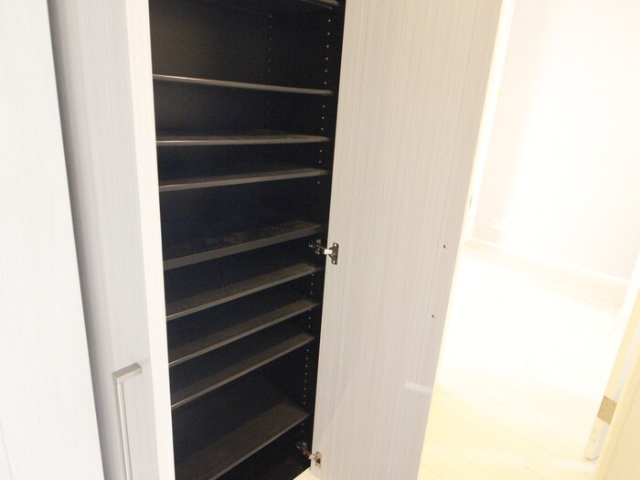 物件内観写真18　(靴箱)