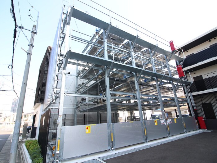 物件外観写真6　(駐車場)