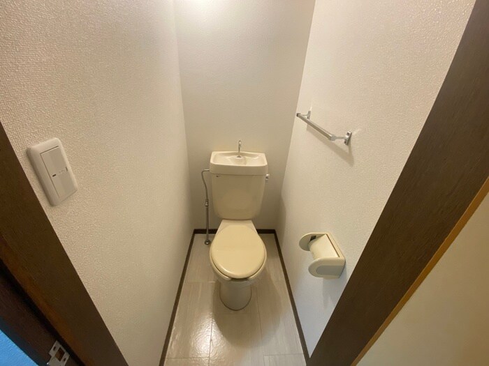 物件内観写真12　(トイレ)