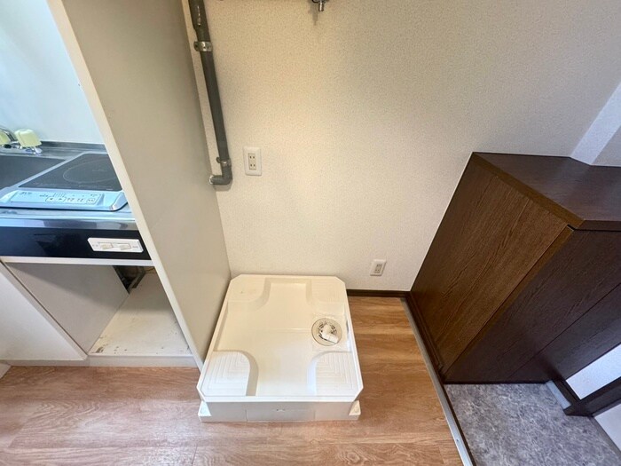 物件内観写真13　(洗濯機置場)