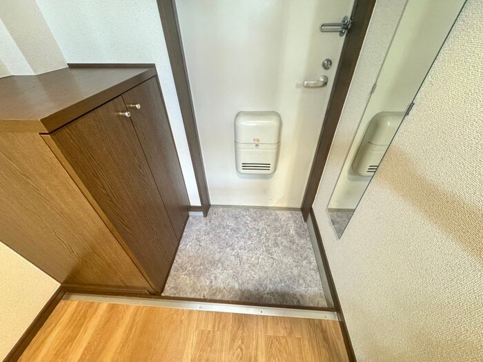 物件内観写真14　(玄関)