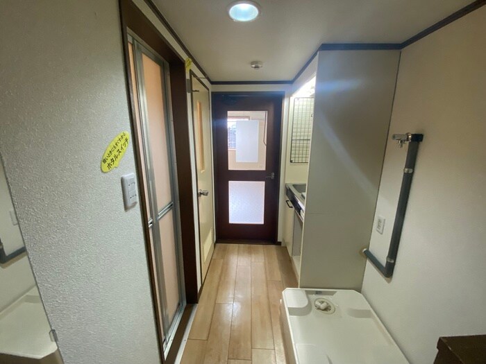 物件内観写真17　(廊下)