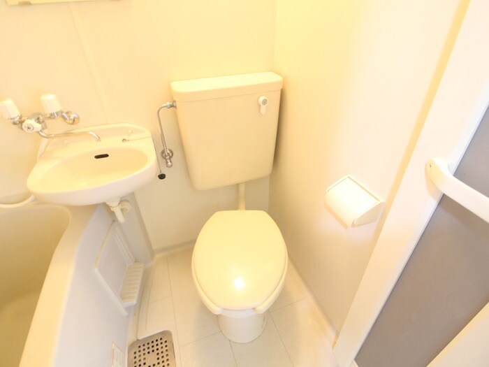 物件内観写真13　(トイレ)