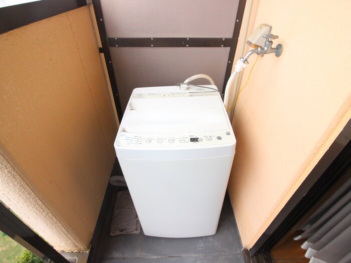 物件内観写真14　(洗濯機置場)