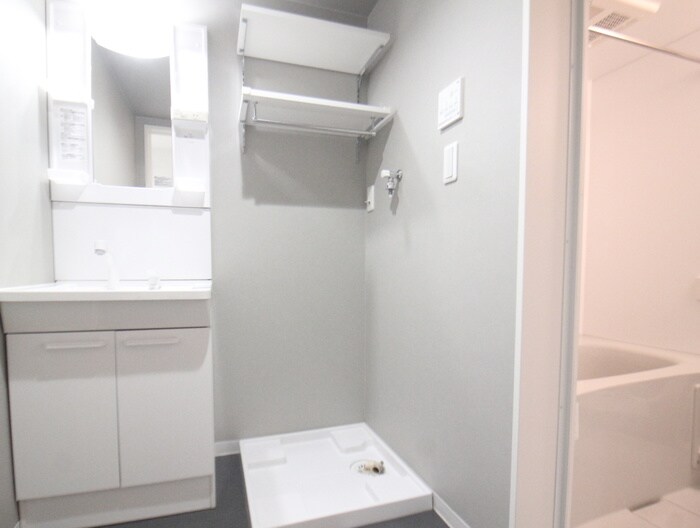 物件内観写真15　(洗濯機置場)