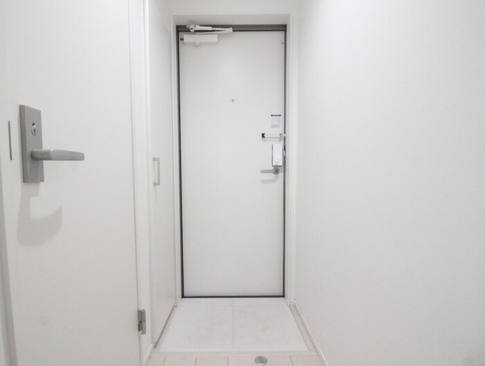 物件内観写真17　(玄関)