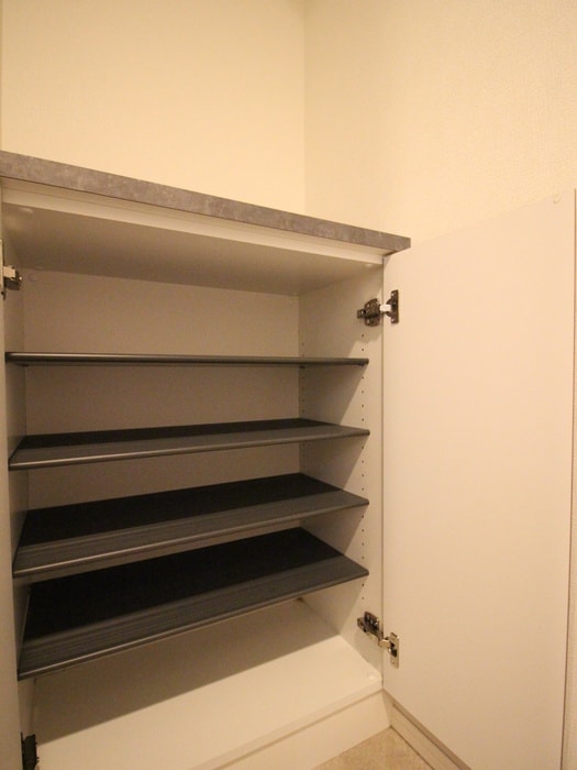 物件内観写真16　(玄関)