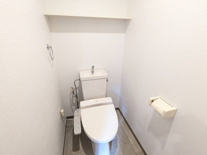 物件内観写真13　(トイレ)