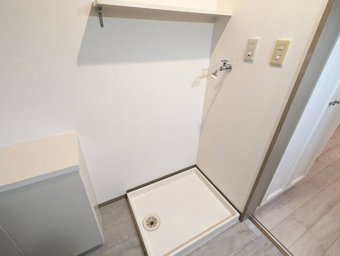 物件内観写真14　(洗濯機置場)