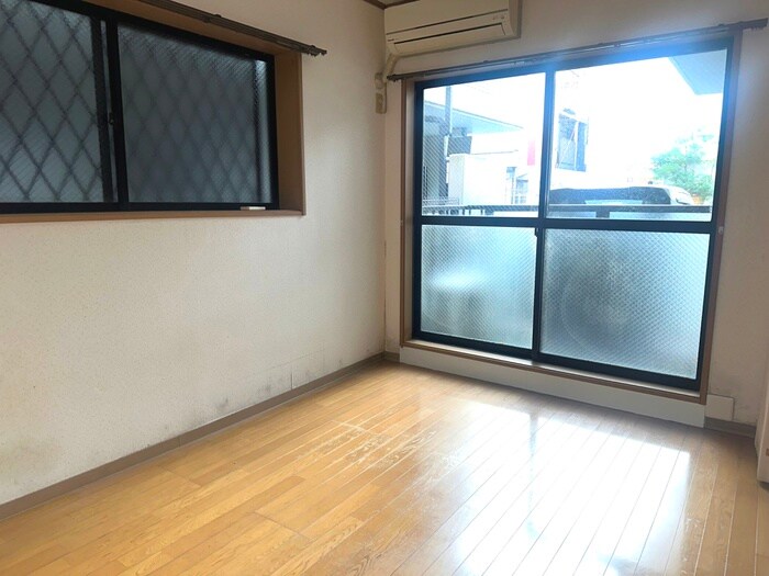 物件内観写真4　(居室)