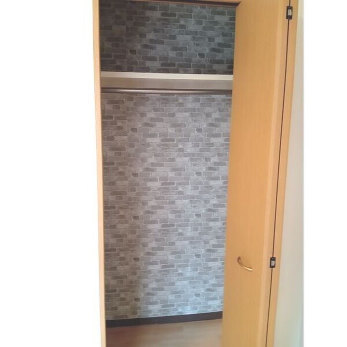 物件内観写真4　(収納)