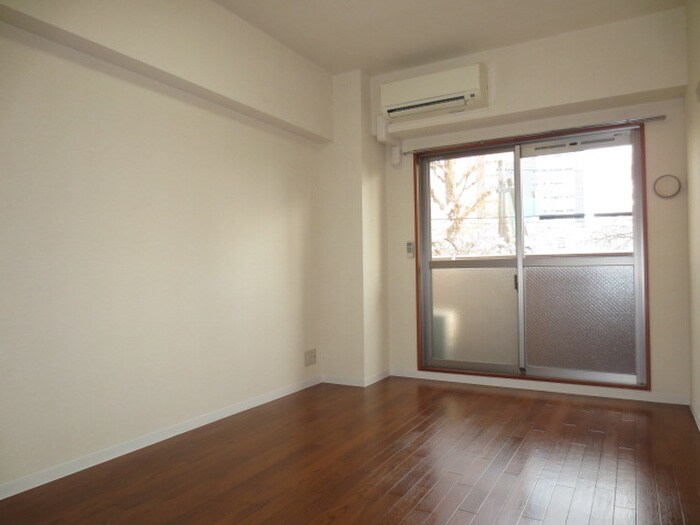 物件内観写真4　(居室)