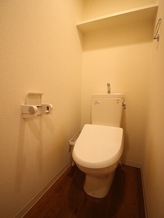 物件内観写真8　(トイレ)