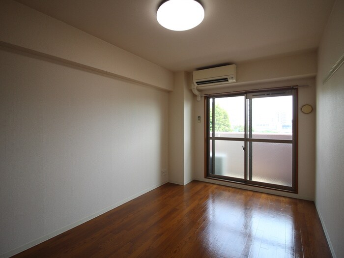 物件内観写真13　(居室)