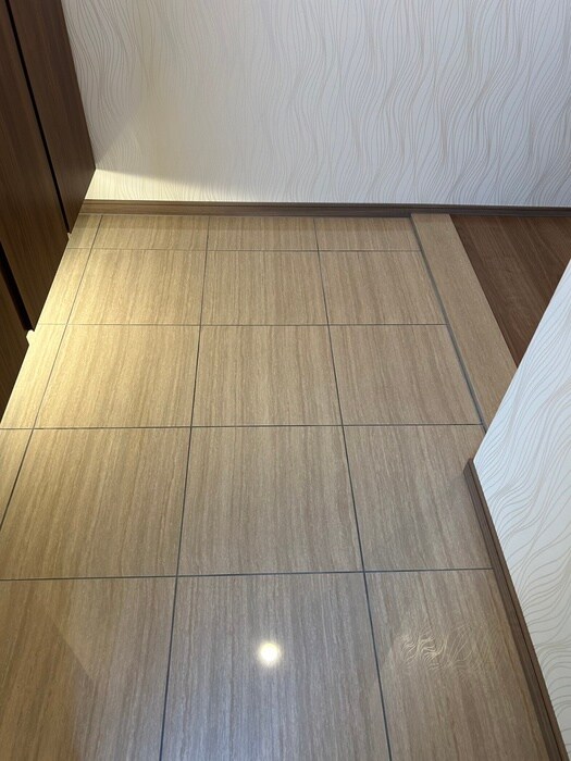 物件内観写真16　(玄関)