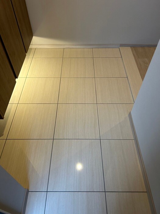 物件内観写真16　(玄関)