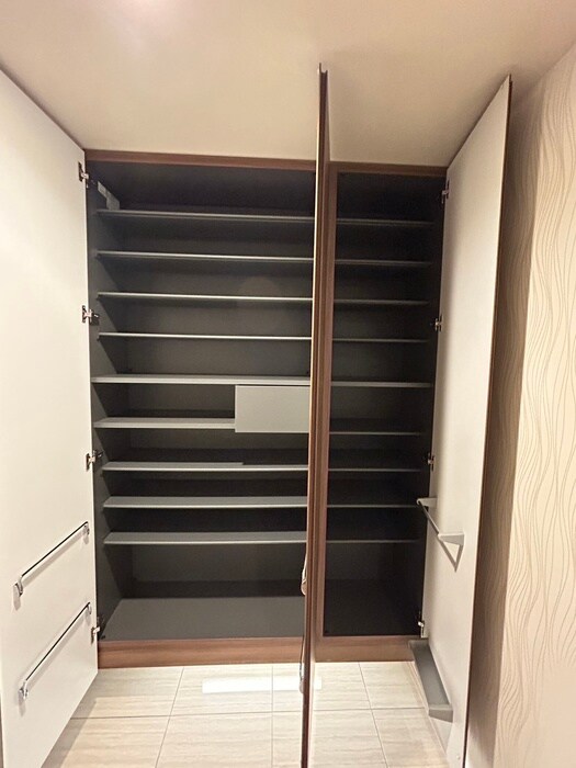 物件内観写真17　(靴箱)