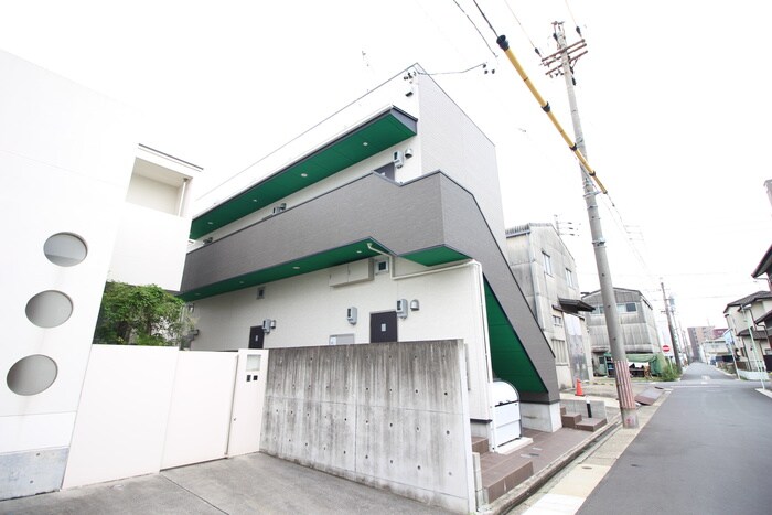 物件外観写真2　(外観写真)