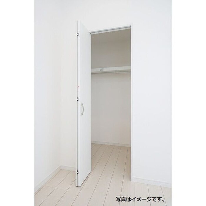 物件内観写真15　(収納)