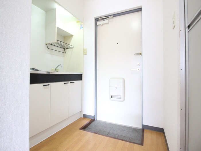 物件内観写真17　(玄関)