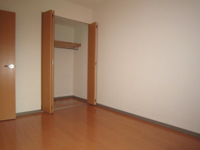 物件内観写真16　(収納)