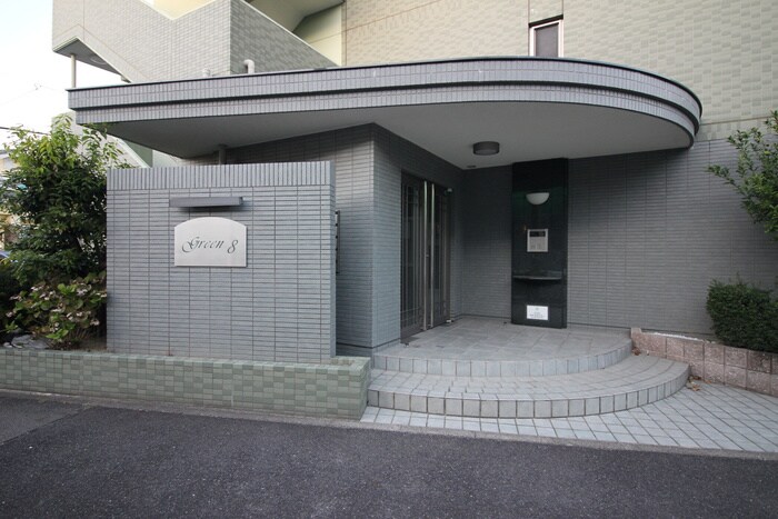 物件外観写真2　(エントランス部分)