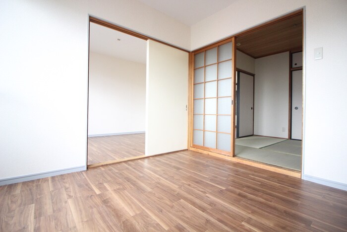 物件内観写真10　(居室)