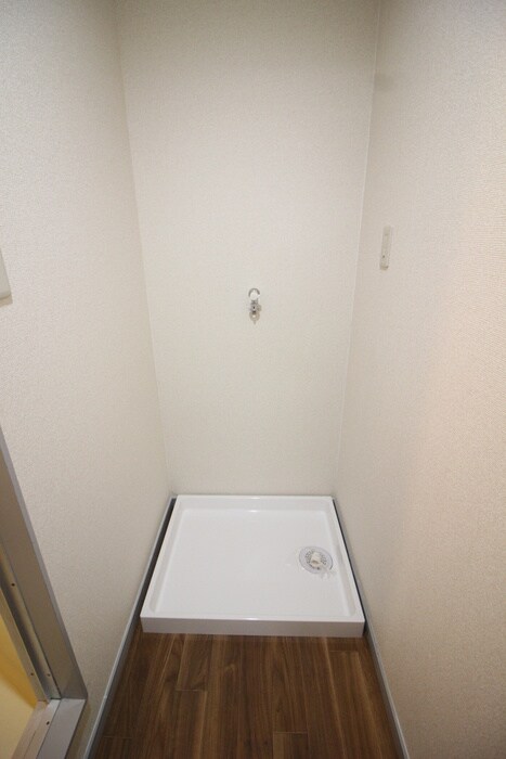 物件内観写真17　(洗濯機置場)