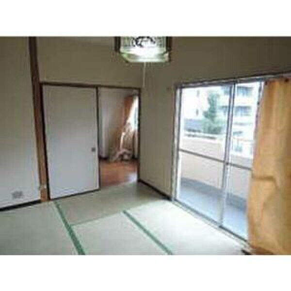 物件内観写真8　(居室)