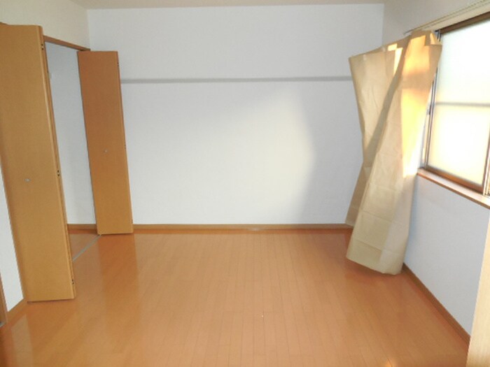 物件内観写真16　(居室)