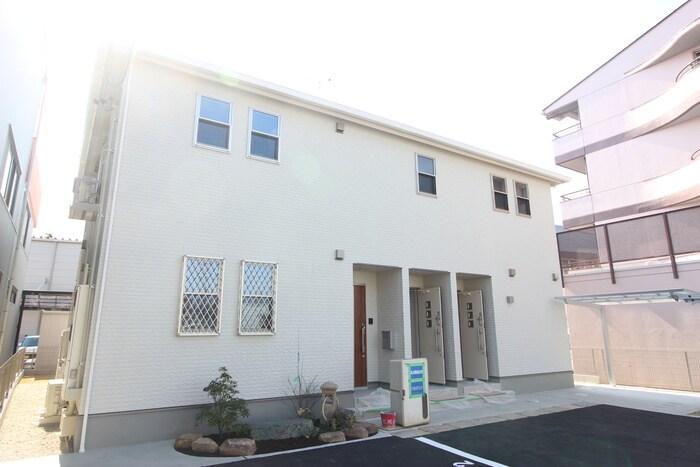 物件外観写真1　(外観写真)