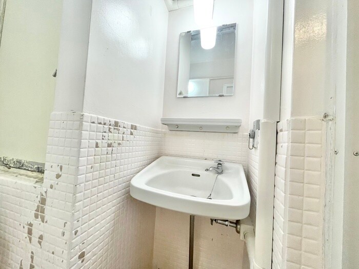 物件内観写真11　(洗面)
