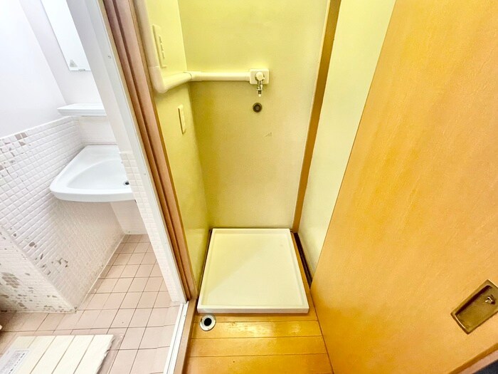 物件内観写真19　(洗濯機置場)