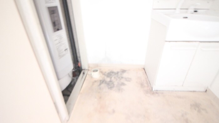 物件内観写真8　(洗濯機置場)