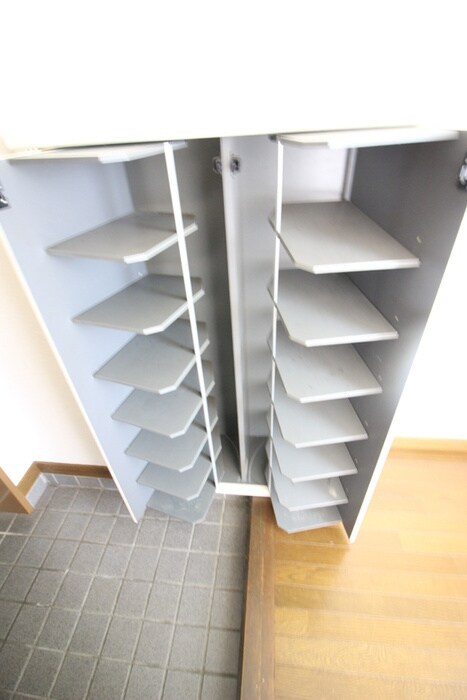 物件内観写真12　(靴箱)