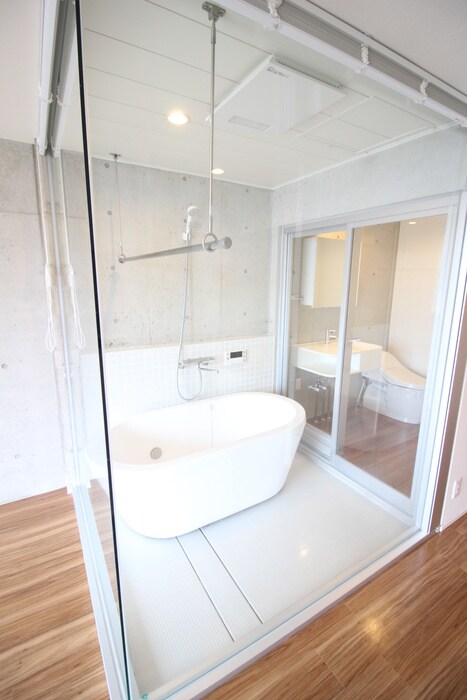 物件内観写真12　(バス／シャワールーム等)