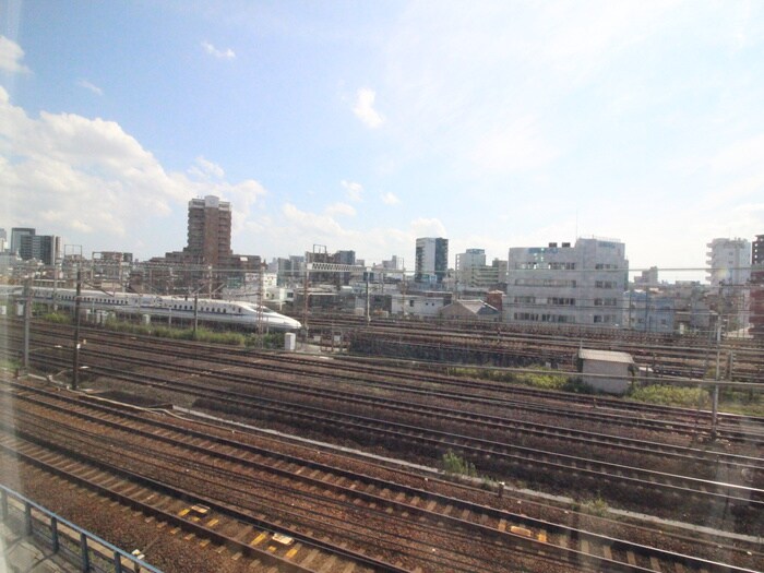 物件内観写真20　(室内からの展望)