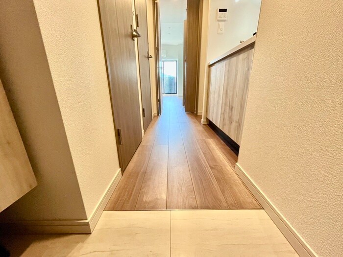 物件内観写真17　(玄関)