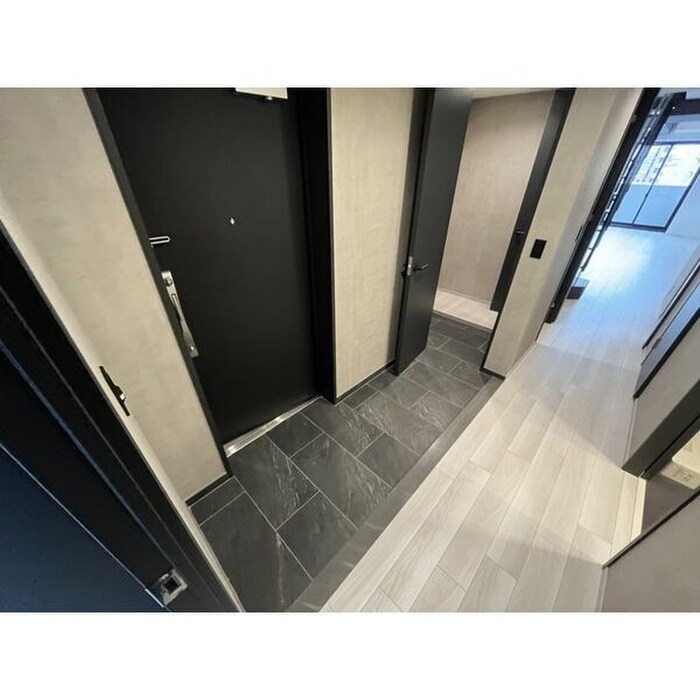 物件内観写真15　(玄関)