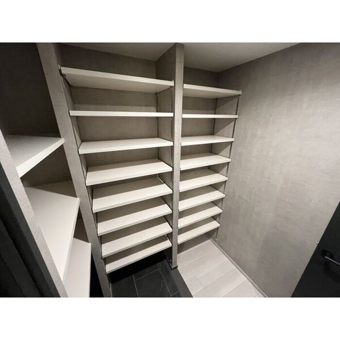 物件内観写真16　(靴箱)