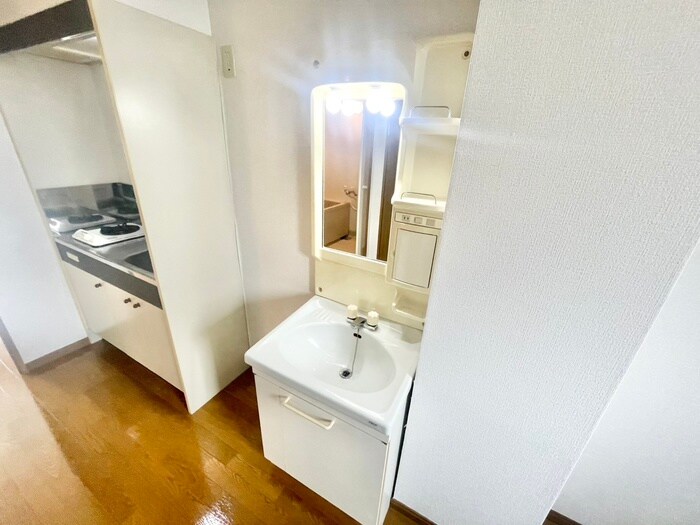 物件内観写真11　(洗面)