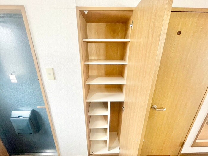 物件内観写真14　(靴箱)