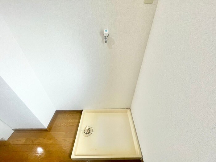 物件内観写真17　(洗濯機置場)