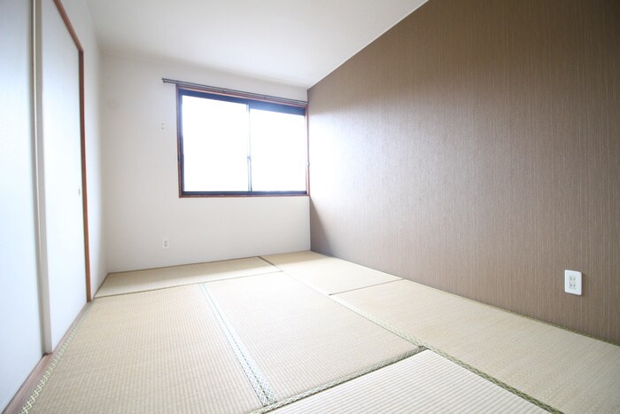 物件内観写真9　(居室)