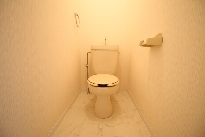 物件内観写真13　(トイレ)