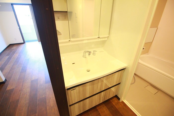 物件内観写真9　(洗面)